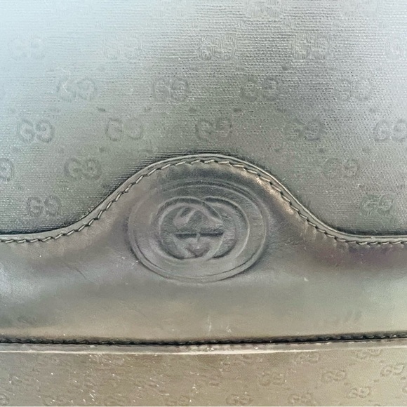 Gucci Black Embossed Shoulder Bag - Picture 2 of 11